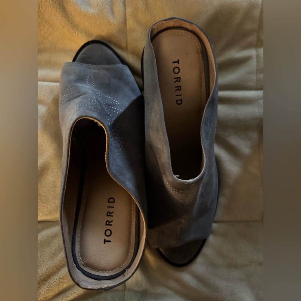 Torrid Women's Gray Open-Toe Mules